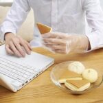 Disposable Food Grade Gloves 60 Pcs - Image 2