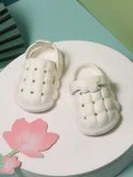 ⁦Girls Hollow Out Clogs⁩ - الصورة ⁦5⁩